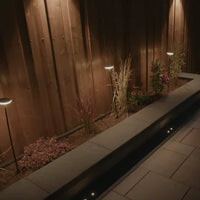 SWAY LOW BLACK ‒ 23.6" Tall LED Garden Light