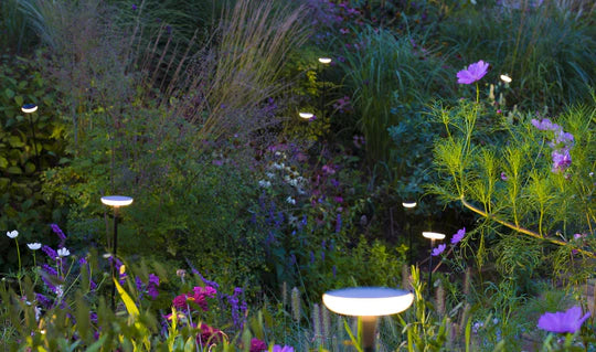 SWAY LOW PEARL GREY ‒ 23.6" Tall LED Garden Light