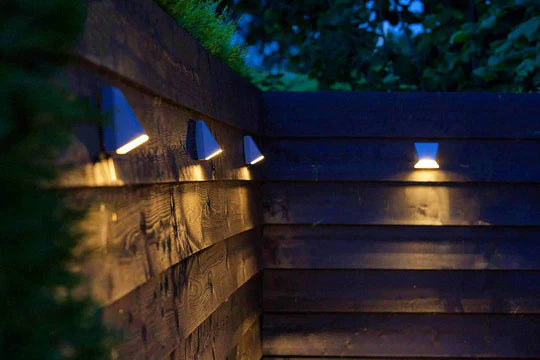 WEDGE ‒ 3.9" Silver LED Deck Post Light