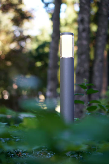 LIV ‒ 24'' Pathway Lighting Bollard