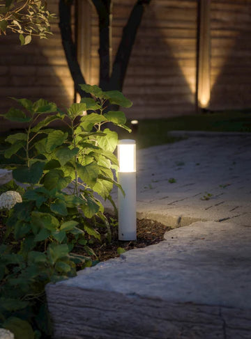 LIV LOW WHITE ‒ 14'' Pathway Lighting Bollard