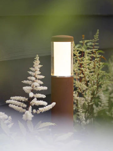 LIV LOW CORTEN‒ 14'' Pathway Lighting Bollard