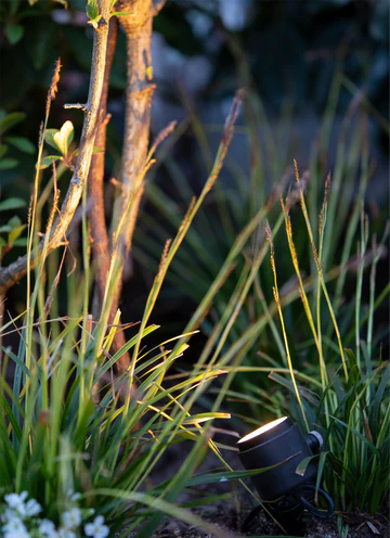 SCOPE ‒ Basic Outdoor LED Spotlight