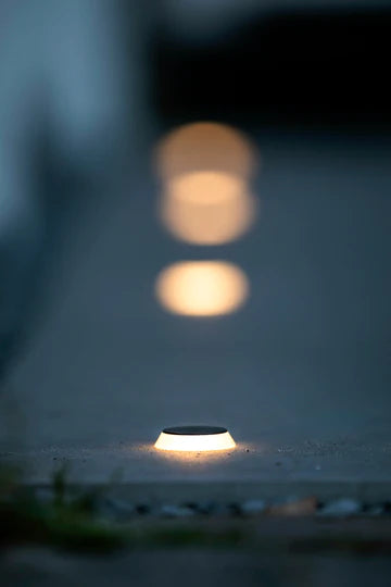 PUCK 22 DARK ‒ 7/8'' Low Voltage Deck Light