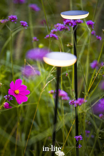 SWAY LOW BLACK ‒ 23.6" Tall LED Garden Light