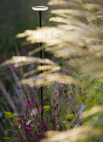 SWAY ‒ 39" Tall LED Garden Light