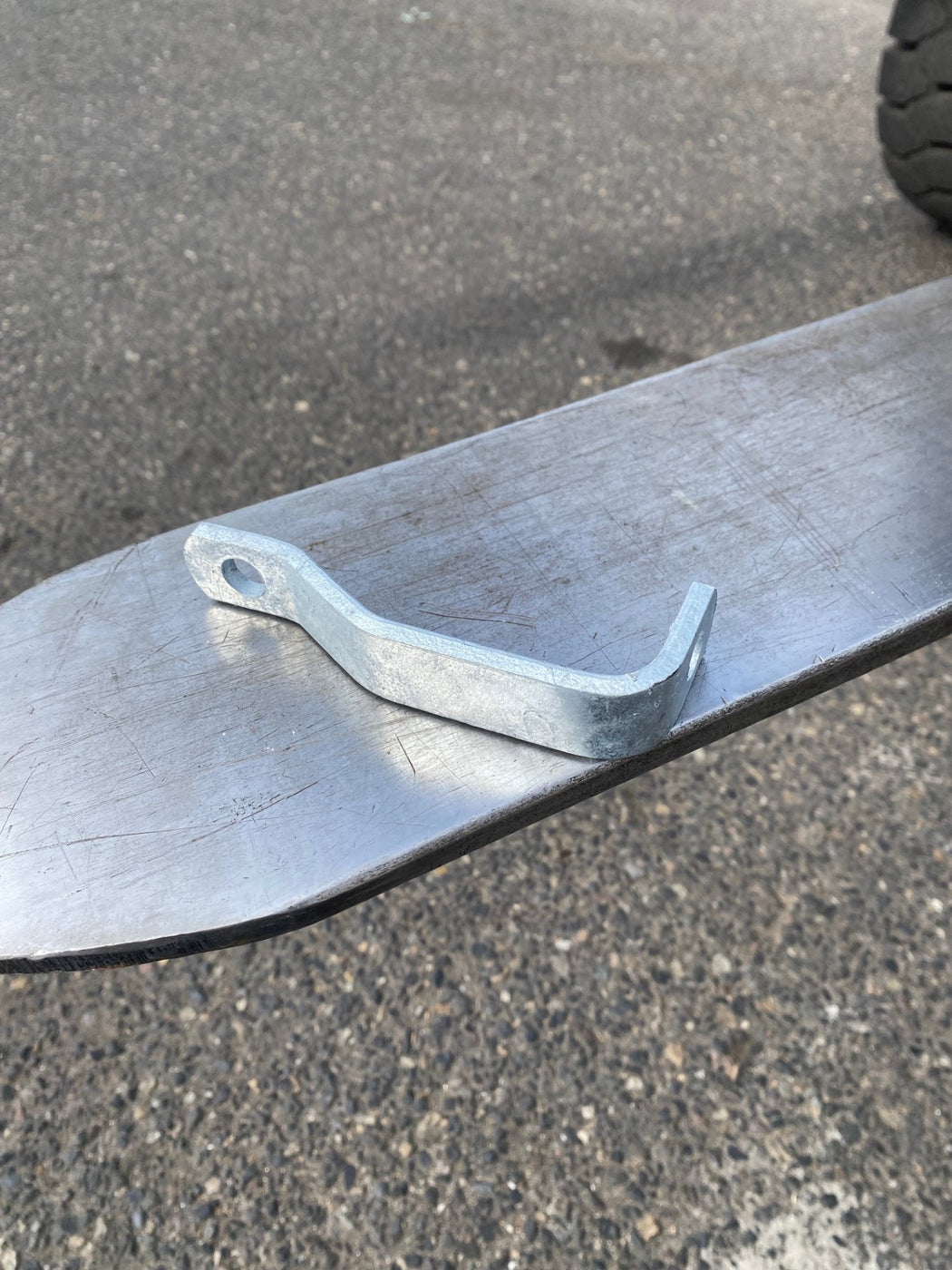 Gate Hardware 3/8 x 12' Galvanized Threaded Truss Rod / Truss Tighten