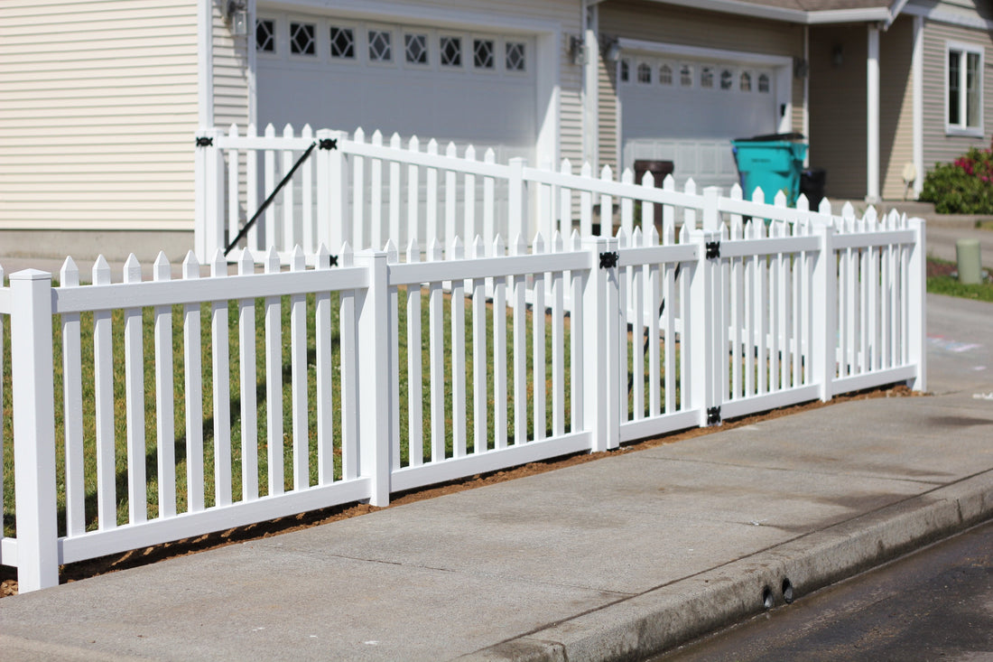 White Hood Vinyl Posts 4in x 4in x 3ft 6in- Line Options
